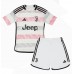 Billige Juventus Børnetøj Udebanetrøje til baby 2023-24 Kortærmet (+ korte bukser)